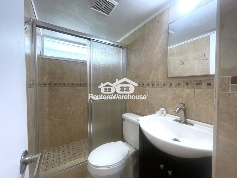 Building Photo - 2433 Brazilia Dr