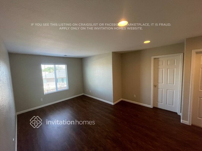 Building Photo - 3915 Eugene Dr