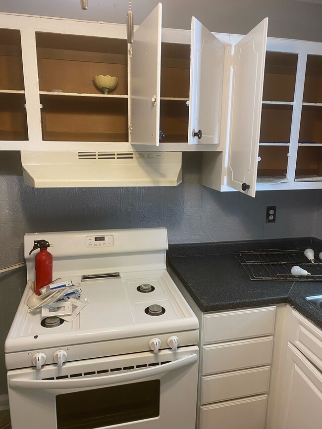 Building Photo - 1814 Regal Dr