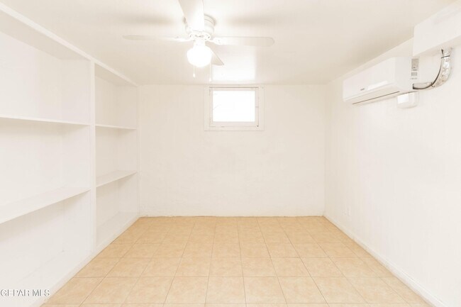 Building Photo - 1309 E Rio Grande Ave