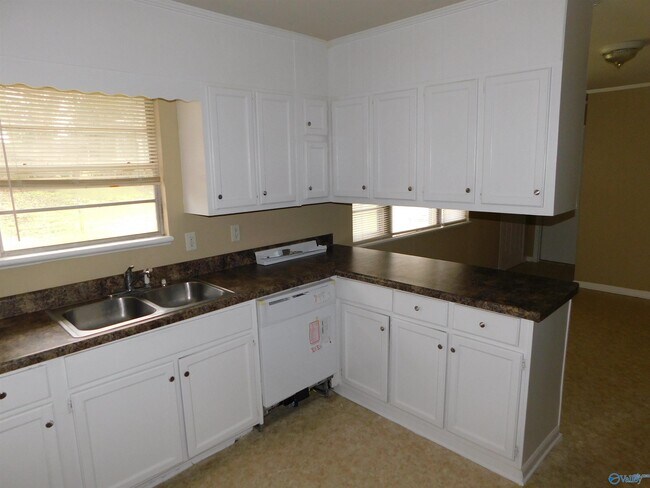 Building Photo - 3104 Cumbres Cir NW