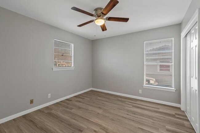 Building Photo - 3 Pershing Dr