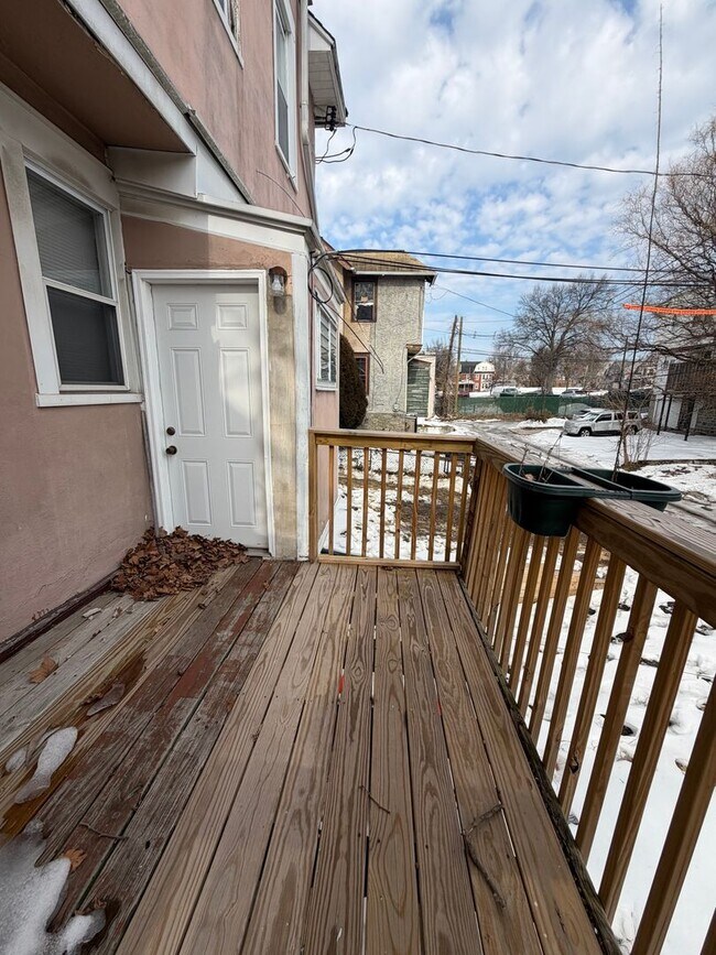 Building Photo - 21 S Wycombe Ave