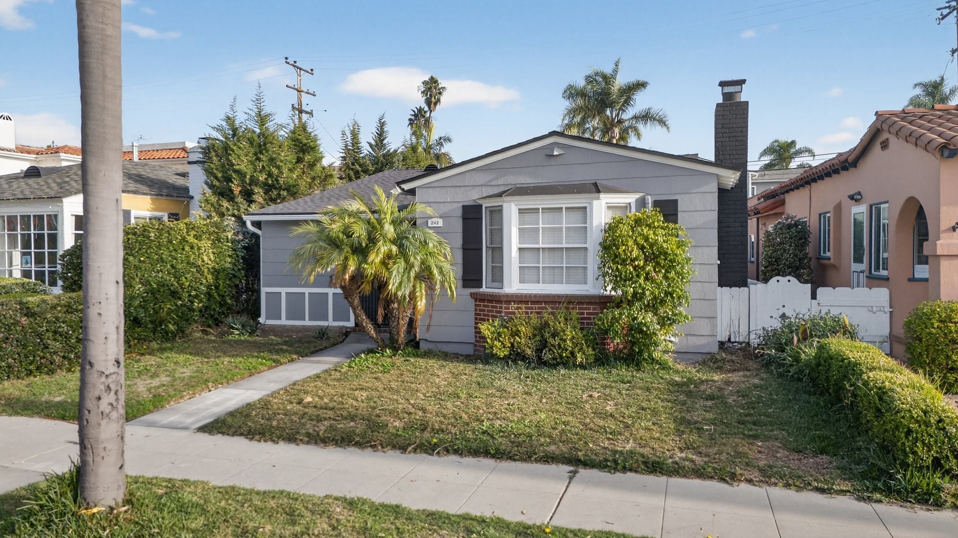 Building Photo - 242 Claremont Ave