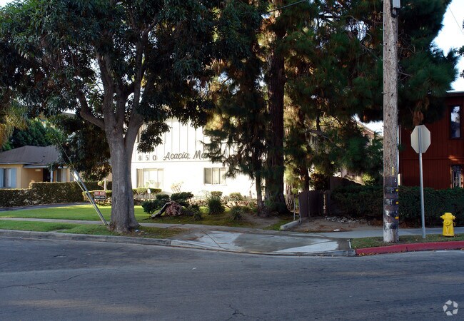 Building Photo - Acacia Manor