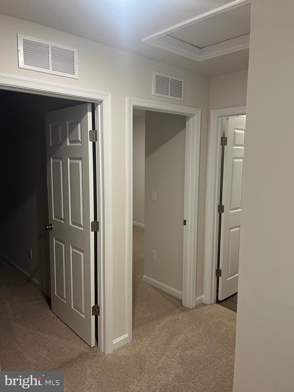 Building Photo - 224 Caterpillar Dr