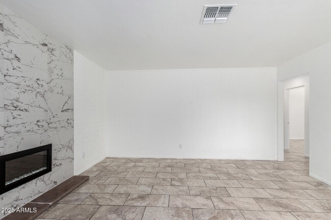 Building Photo - 6202 N 14th St
