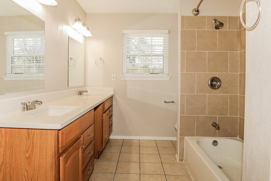 Building Photo - 4703 Owens Creek Ln