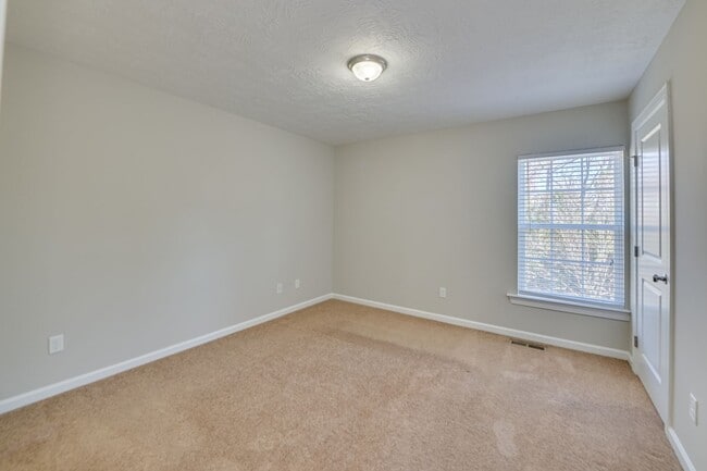 Building Photo - Adderman Point- 2 bed/2.5 bath Apartment