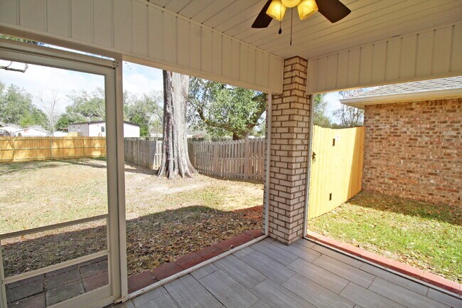 Building Photo - 4-Bedroom Rental in Lakeshore Preserve – Open Floor Plan, Screened Patio, and 2-Car Garage