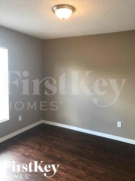 Building Photo - 455 Calhoun St