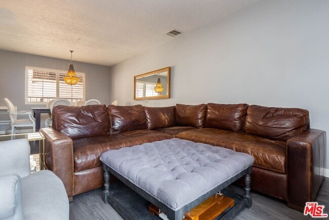 Building Photo - 12119 Rochester Ave