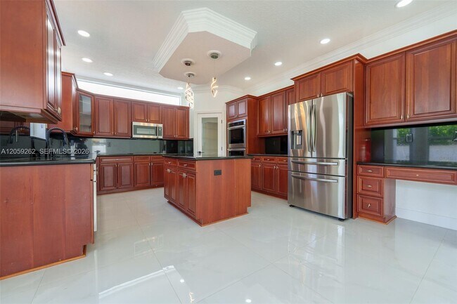 Building Photo - 15699 SW 54th Ct
