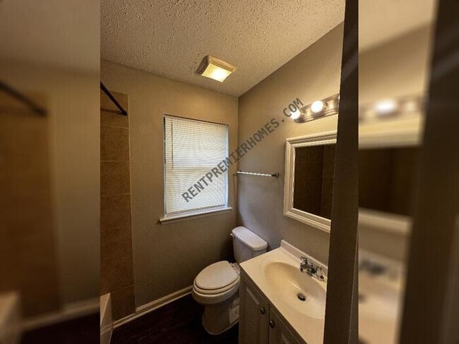 Building Photo - 6617 Whippoorwill Ln