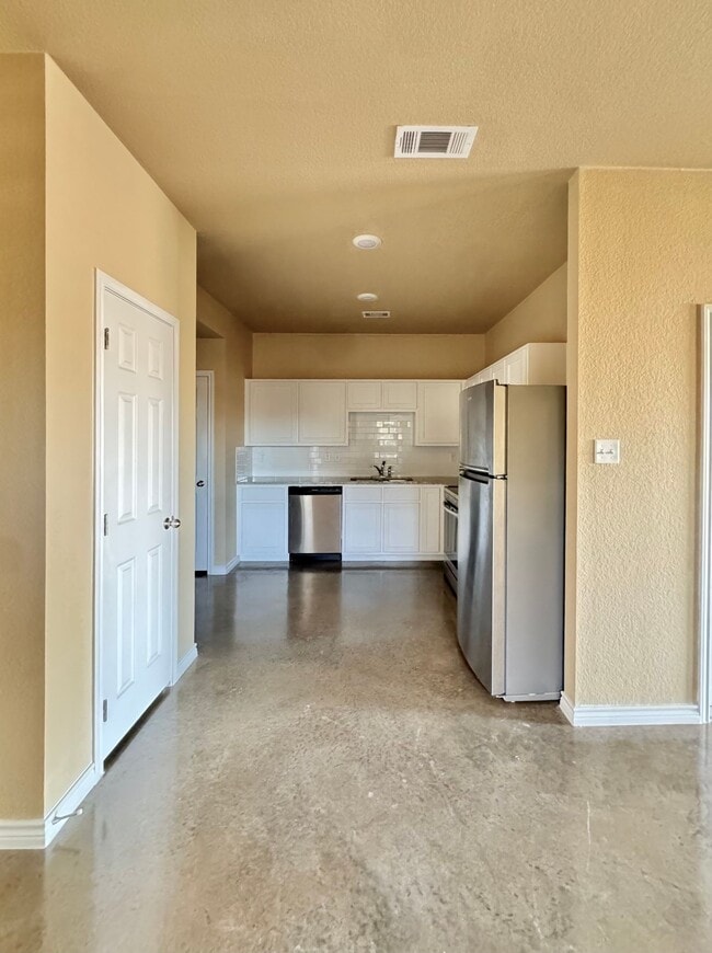 Building Photo - Adorable 3 Bedroom, 2 Bathroom, 1 Car Garage Duplex in Harker Heights TX