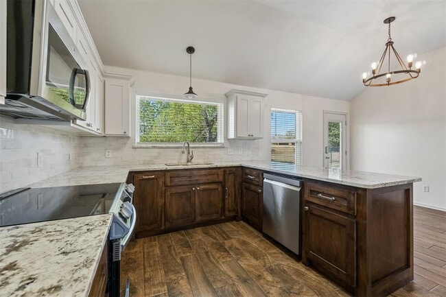 Building Photo - 15921 Katie Ridge Dr