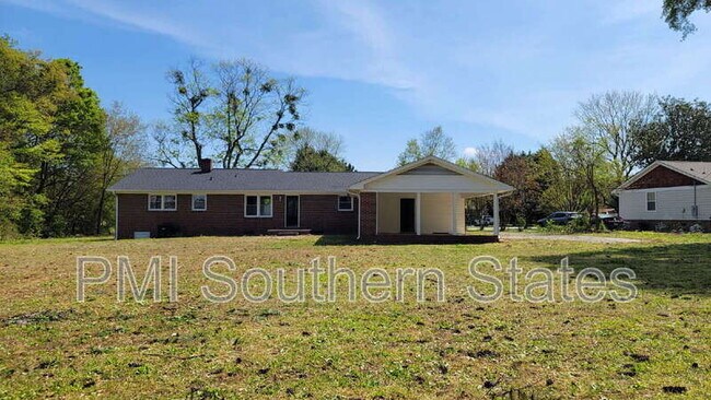 Building Photo - 104 Madison Cir