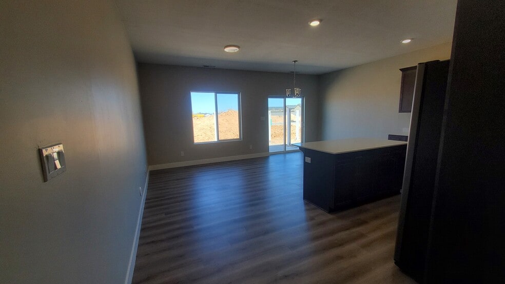 Living area - 3154 W 1650 N