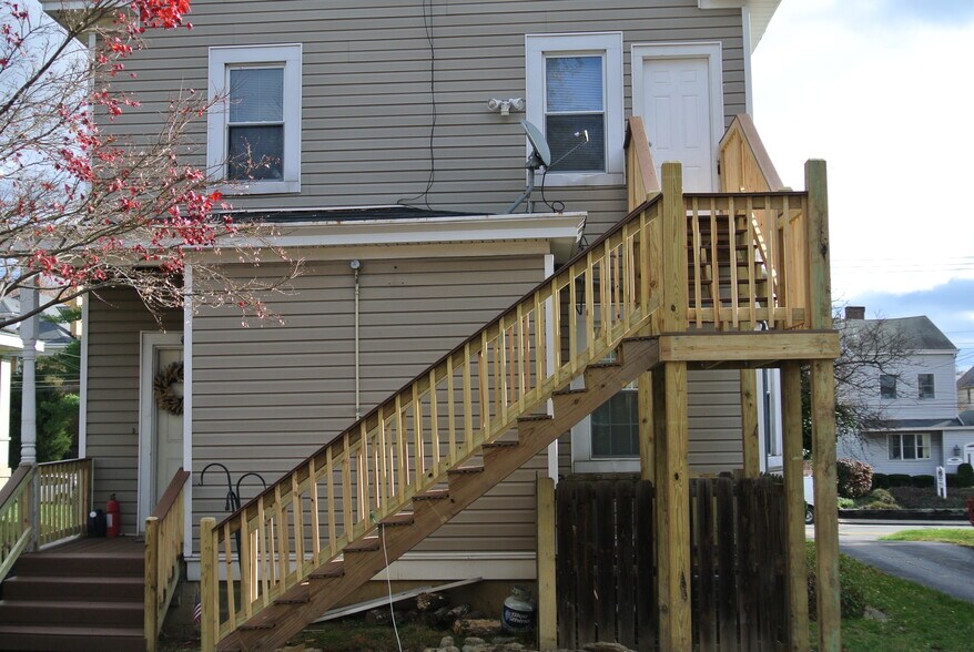 Building Photo - 3545 Edwards Rd