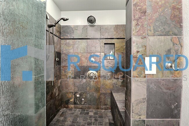 Building Photo - 11325 21st Pl NE