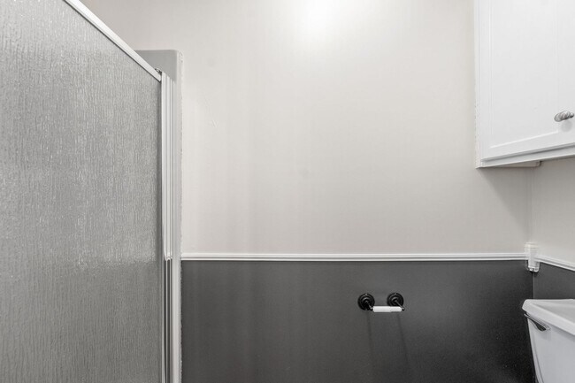 Building Photo - 108 Rolling Meadow Dr