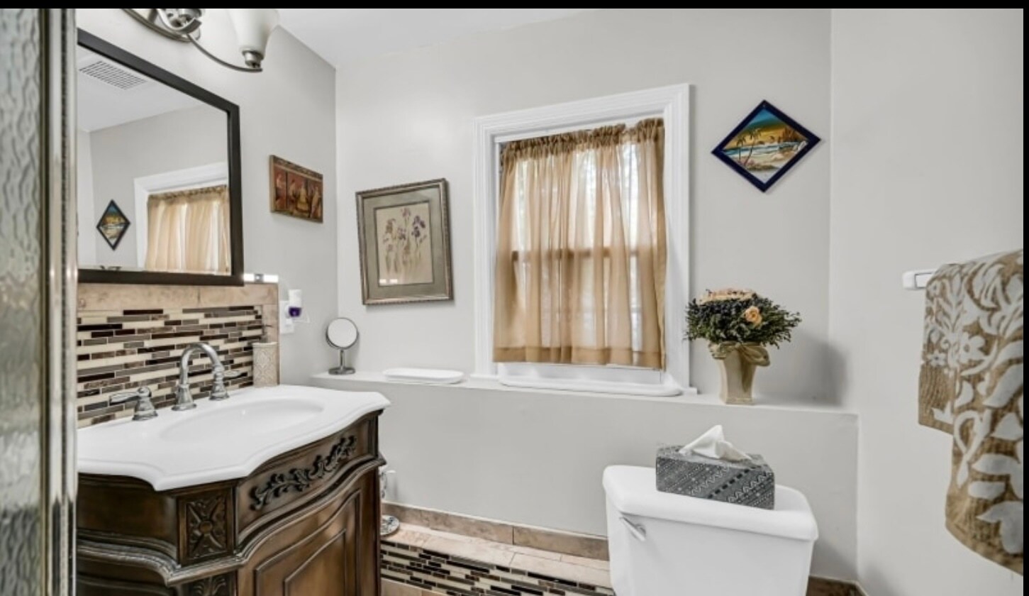 Bathroom - 95 Prospect Ave