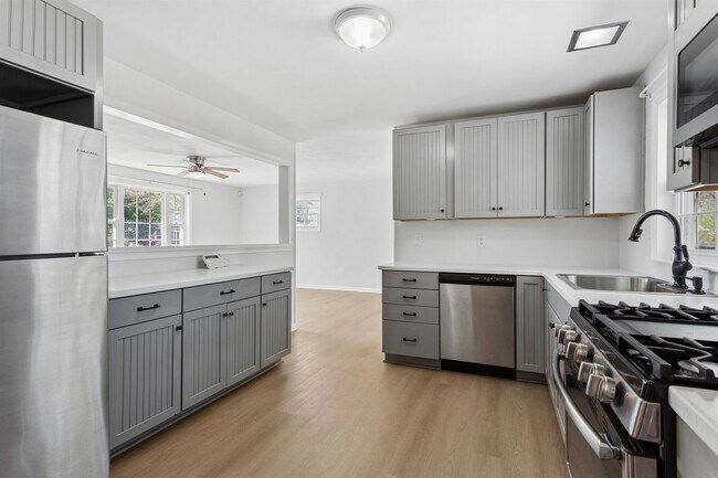 Building Photo - 3BR Rancher Hampton/Langley AFB