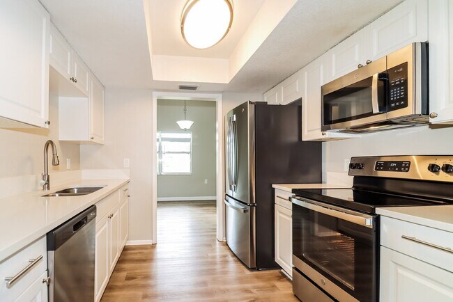 Building Photo - 7521 Como Dr