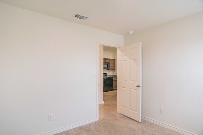 Building Photo - 2306 Duntov Dr