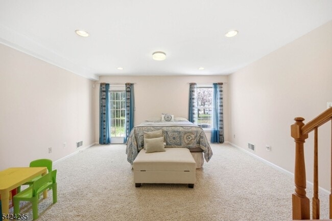 Building Photo - 424 Hartford Dr