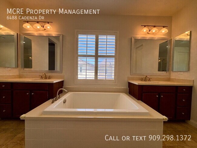 Building Photo - 6488 Cadenza Dr