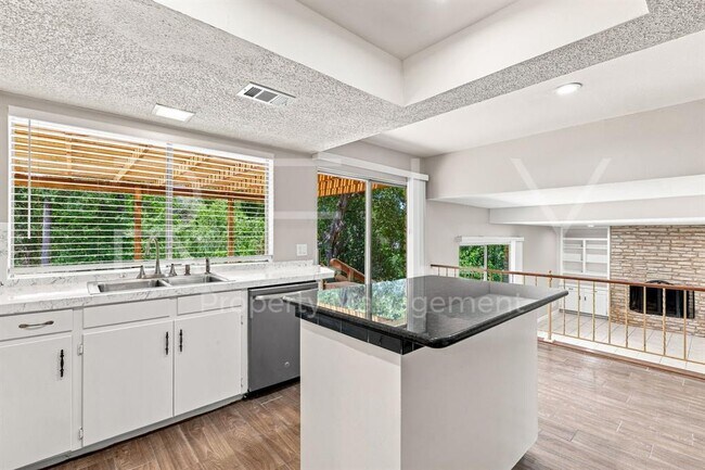 Building Photo - 2404 Gabriel View Dr