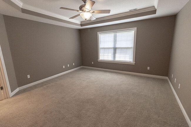 Building Photo - 2303 Roslyn Ct