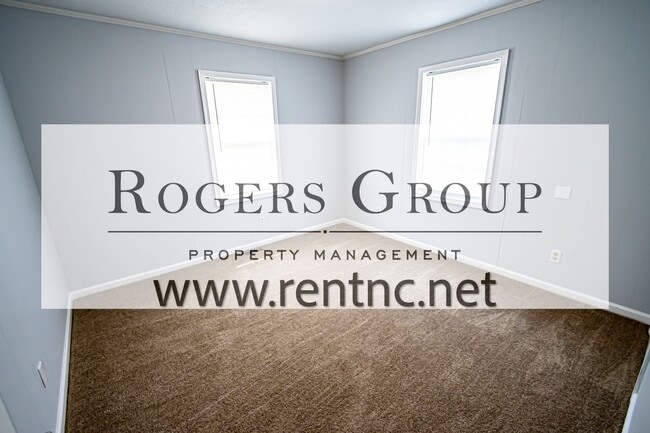 Building Photo - 649 N Main St