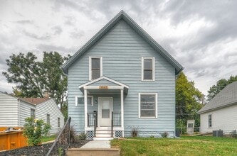 Building Photo - Beautifully updated 3-bedroom, 1-bath home that’s move-in ready.