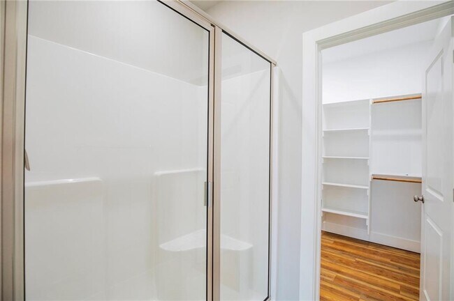 Building Photo - 907 Seaborn Way