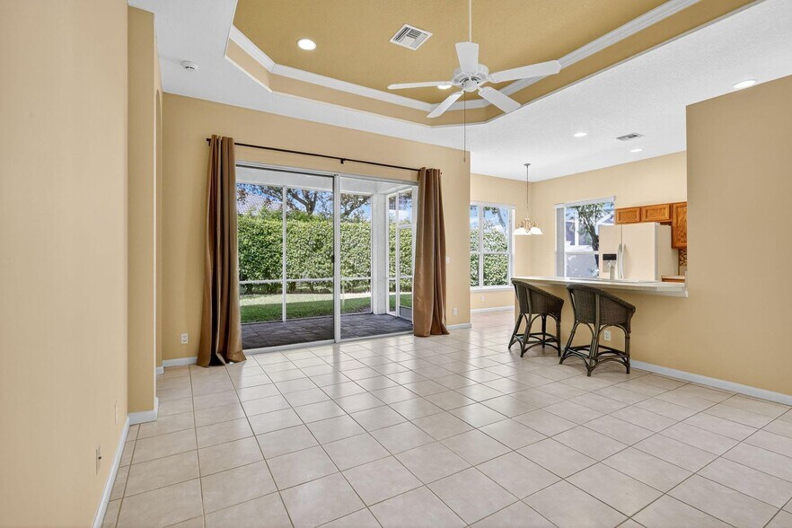 Building Photo - 8650 High Cay