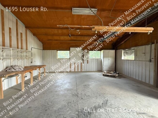 Building Photo - 1695 Louser Rd