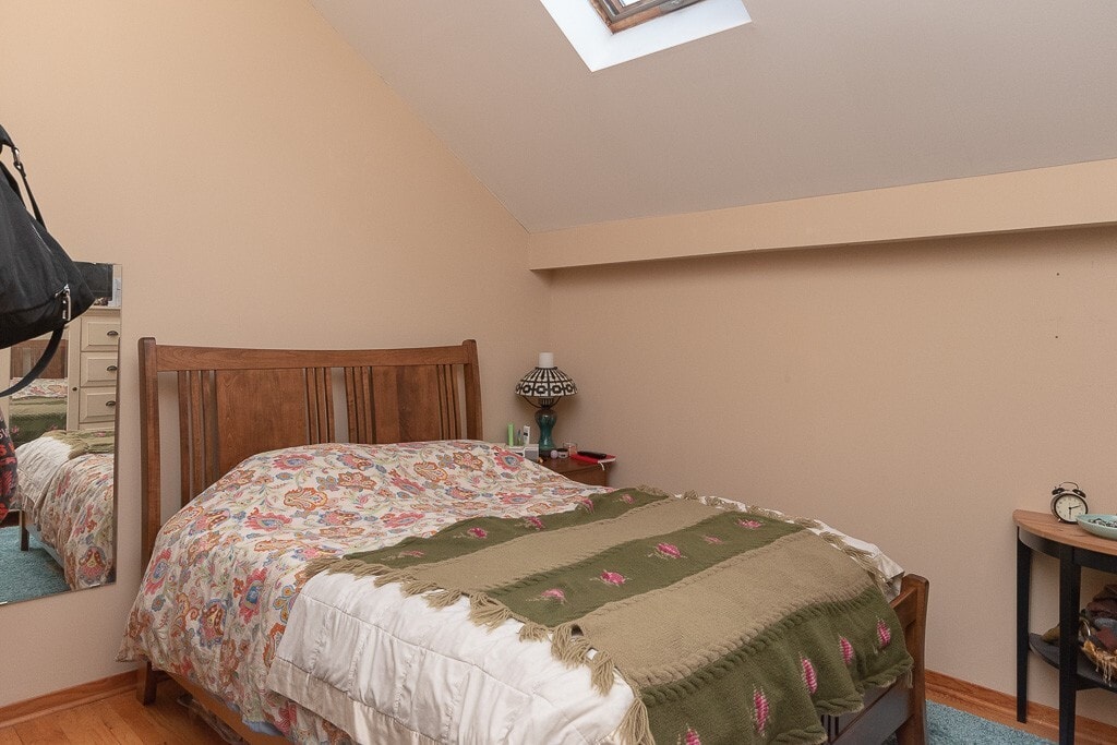 Building Photo - 1307 N Greenview Ave