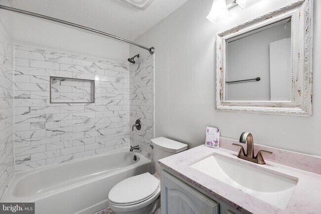 Building Photo - 1592 Lodge Pole Ct