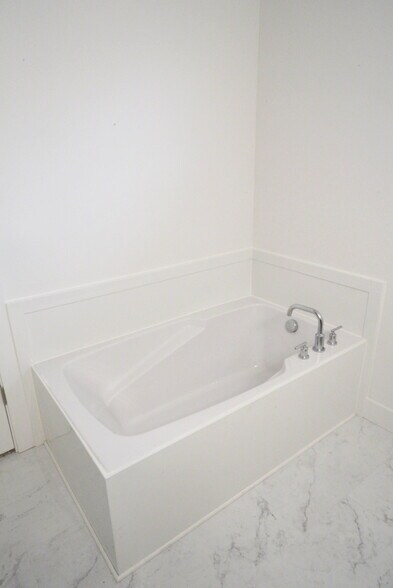 Building Photo - 1396 N 1780 E