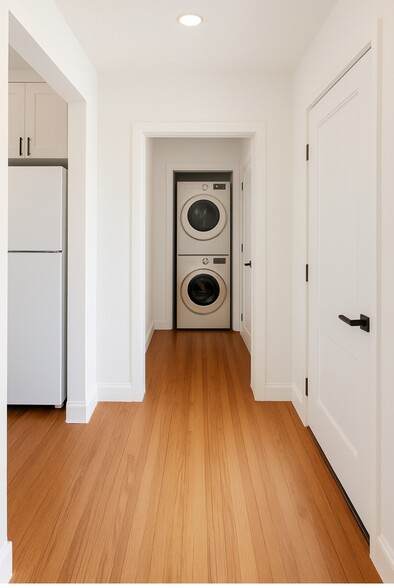 Building Photo - 915 S 900 E