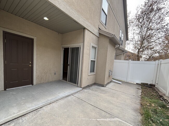 Building Photo - 4596 Red Sage Ct