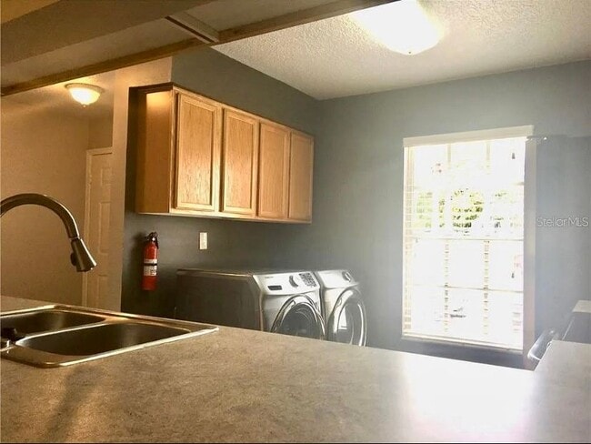 Building Photo - 5110 Sunridge Palms Dr