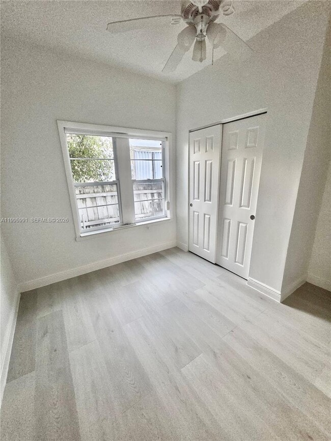 Building Photo - 568 SW 3rd St