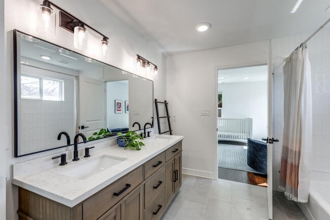 Building Photo - 1113 Taulbee Ln