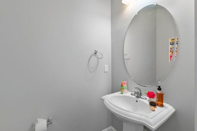 Building Photo - 1226 N Calvert St