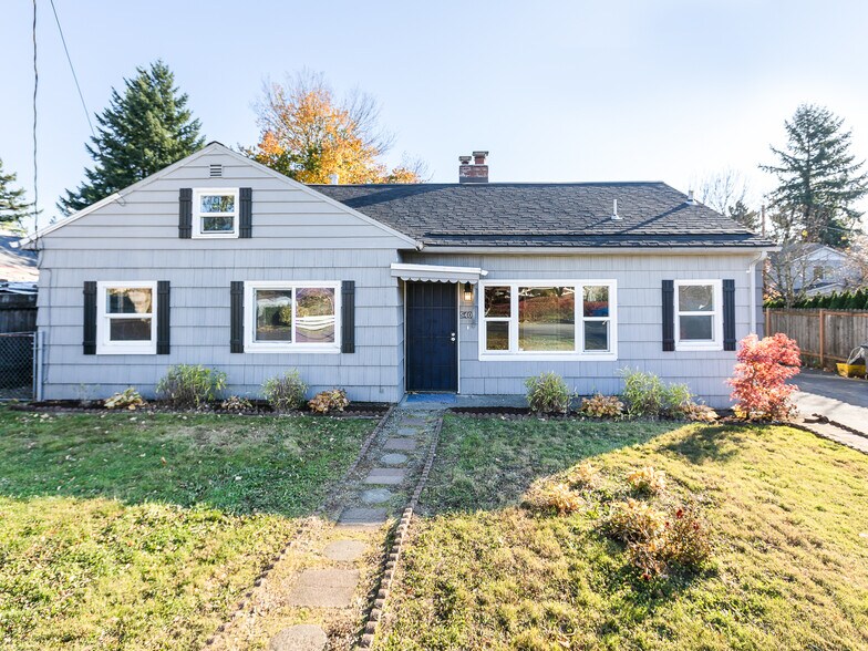 Building Photo - 540 SE 151st Ave