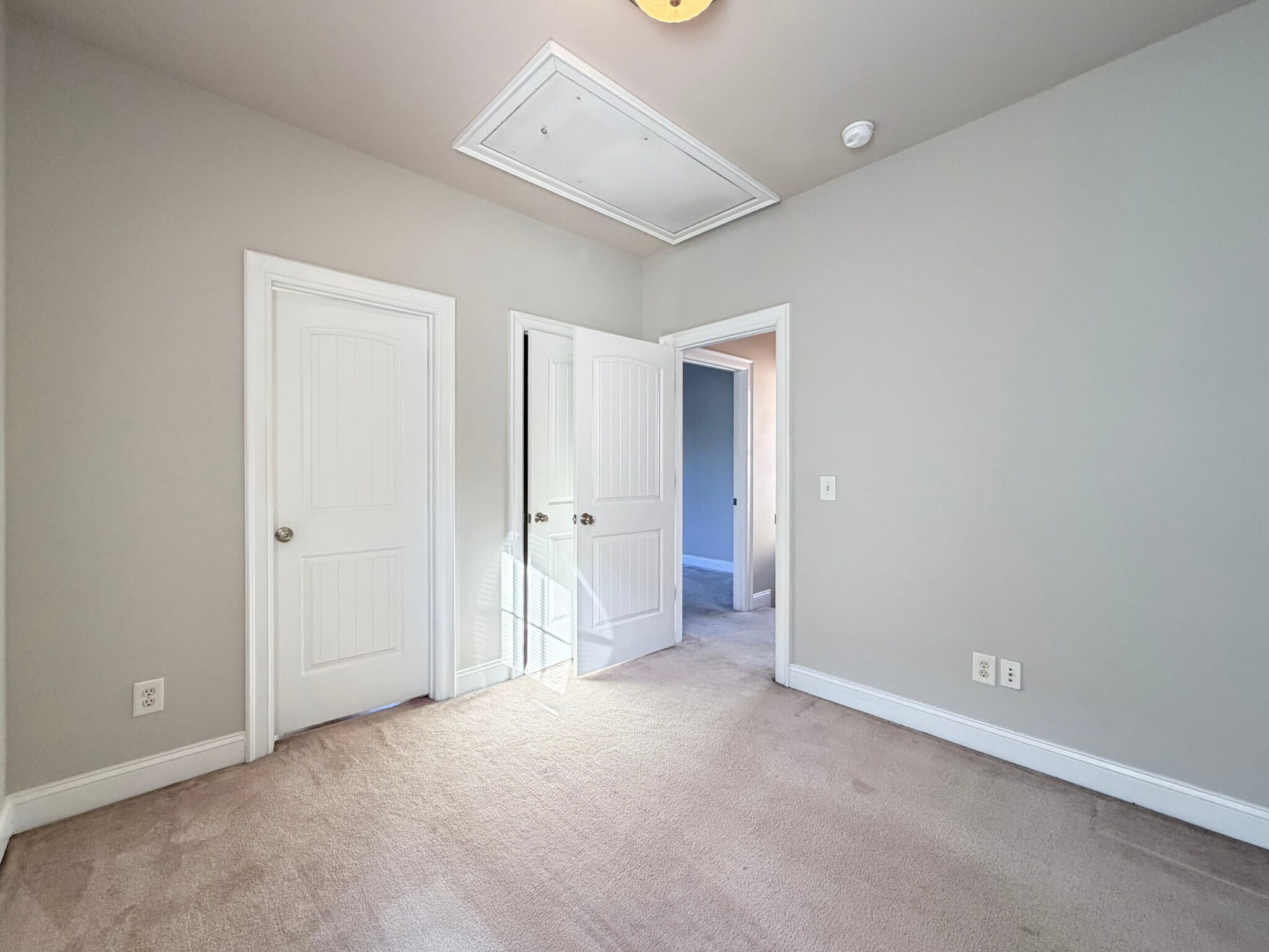Building Photo - 7754 Acc Blvd