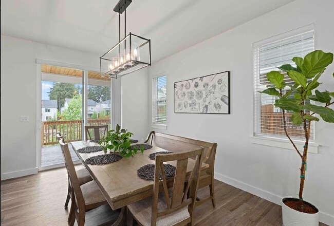 Building Photo - 10224 Ramble Dr NW